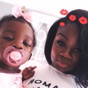 Meet your Posher, Simone